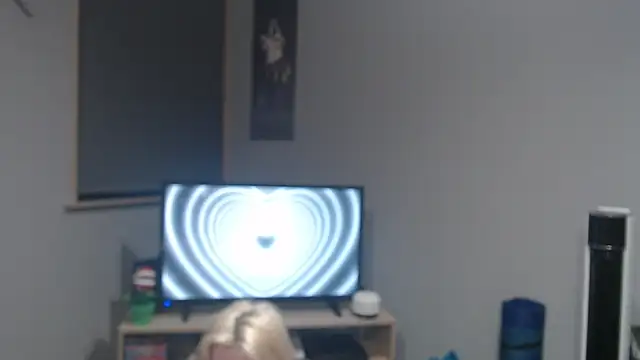 Snapshot of WinterMoreau chatting on April 2026 08:47:01 PM WinterMoreau online show from April 2026 08:47:01 PM