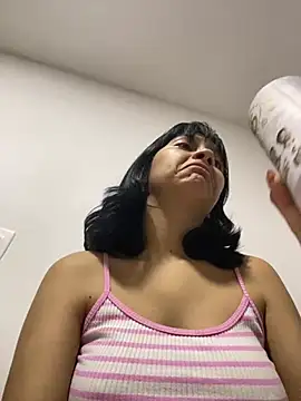 Snapshot of xoxo_anny chatting on April 2026 11:26:01 AM xoxo anny online show from April 2026 11:26:01 AM