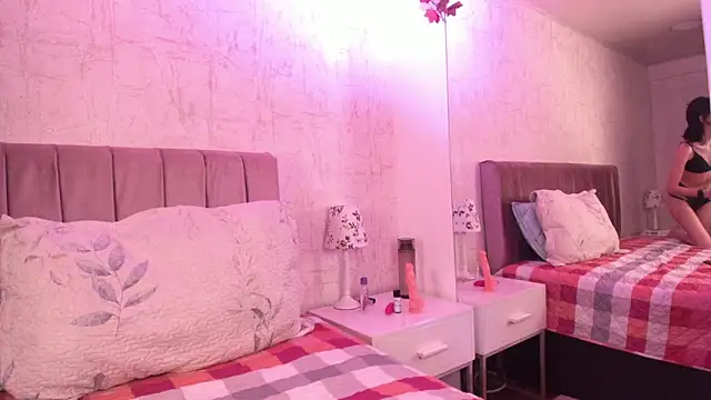 Alis Roze online show from April 2026 08:15:01 PM