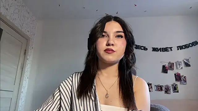 Snapshot of OtnimaRex chatting on April 2026 03:17:02 PM OtnimaRex online show from April 2026 03:17:02 PM