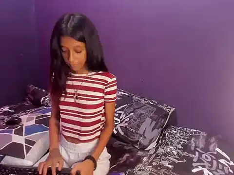 Indianteezerr online show from April 2026 03:59:01 PM