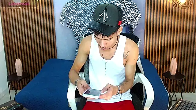 Skinny cute Alyer online show from May 2026 02:50:02 AM