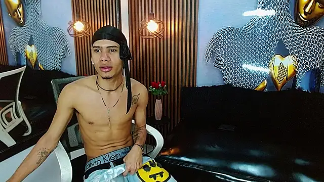 Skinny cute Alyer online show from June 2026 07:18:01 PM
