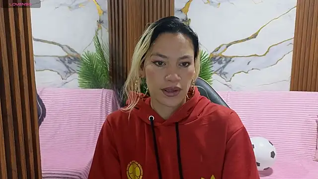Snapshot of alonddra_tay chatting on June 2026 11:34:01 AM alonddra tay online show from June 2026 11:34:01 AM