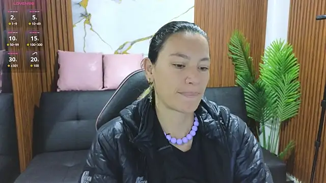 Snapshot of alonddra_tay chatting on June 2026 11:49:02 AM alonddra tay online show from June 2026 11:49:02 AM