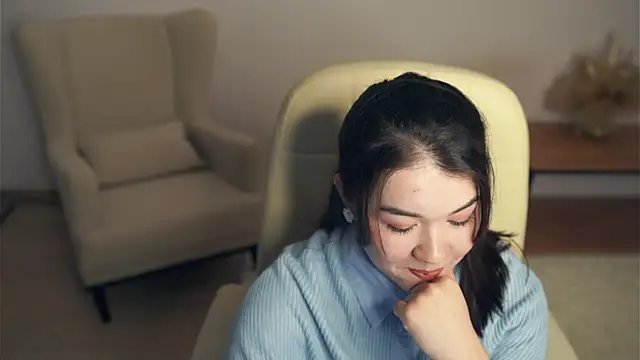 ShanaYock online show from April 2026 01:59:01 PM