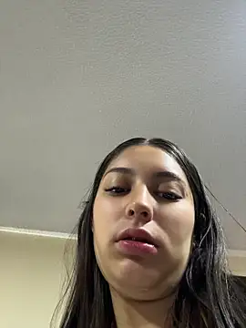 Lucyfer-fire online show from April 2026 11:45:02 AM