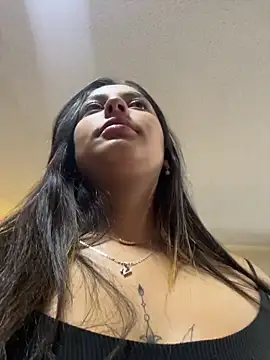 Lucyfer-fire online show from May 2026 11:17:02 AM