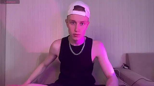 Travis Gracile online show from April 2026 09:30:01 AM