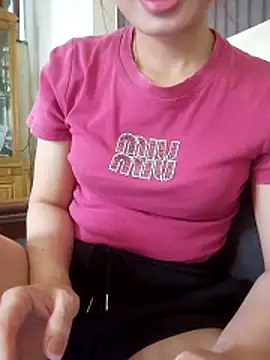 Snapshot of Rio274 chatting on April 2026 01:11:02 AM Rio274 online show from April 2026 01:11:02 AM