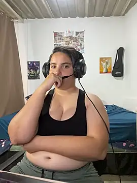 Snapshot of Gloria_88 chatting on April 2026 02:05:02 AM Gloria 88 online show from April 2026 02:05:02 AM