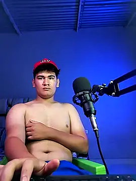 Snapshot of Andruetxx chatting on April 2026 05:12:02 AM Andruetxx online show from April 2026 05:12:02 AM