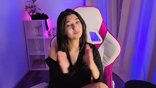 JasminAvily online show from April 2026 06:10:01 PM