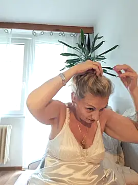 Blond lady czech online show from July 2026 03:40:01 PM