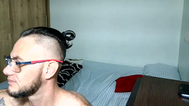 andrew 1520 online show from January 2026 07:11:01 PM