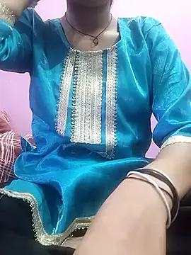 Snapshot of Liviya__225__ chatting on April 2026 07:13:01 AM Liviya 225 online show from April 2026 07:13:01 AM