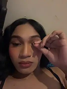 slutty aki online show from June 2026 04:42:01 PM