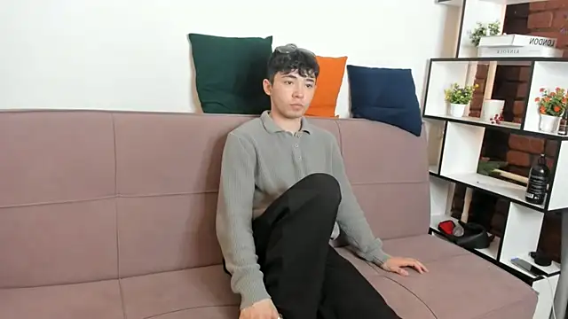 Snapshot of VelarMotion chatting on April 2026 09:37:01 AM VelarMotion online show from April 2026 09:37:01 AM