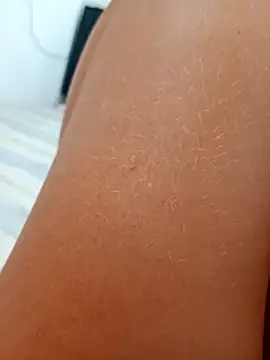 Gabrielaminha online show from April 2026 02:18:01 PM