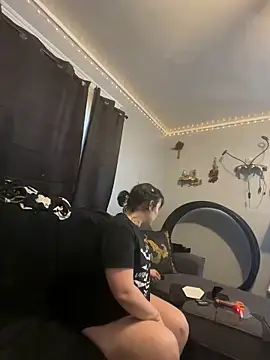 Snapshot of AmalaHexx chatting on April 2026 11:44:01 PM AmalaHexx online show from April 2026 11:44:01 PM