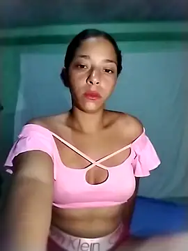 Snapshot of YuliBrayan chatting on April 2026 06:09:01 AM YuliBrayan online show from April 2026 06:09:01 AM