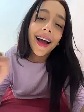 Snapshot of milakitti chatting on June 2026 05:21:02 AM milakitti online show from June 2026 05:21:02 AM