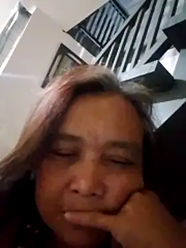 Snapshot of jeanyummytits chatting on May 2026 01:37:02 PM jeanyummytits online show from May 2026 01:37:02 PM