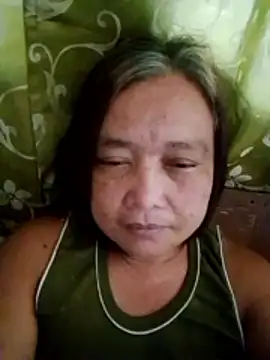 Snapshot of jeanyummytits chatting on May 2026 12:06:01 AM jeanyummytits online show from May 2026 12:06:01 AM