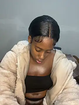 petite bee online show from July 2026 02:19:02 AM