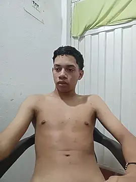 Snapshot of curious_straight_guy chatting on July 2026 02:21:01 PM curious straight guy online show from July 2026 02:21:01 PM