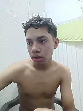 Snapshot of curious_straight_guy chatting on July 2026 01:25:01 PM curious straight guy online show from July 2026 01:25:01 PM