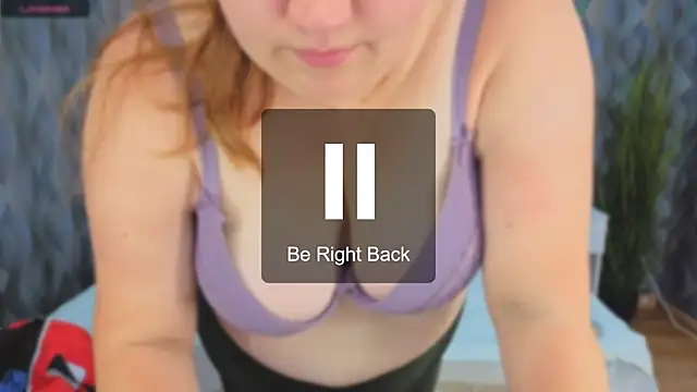 Snapshot of Bella_Blvck chatting on June 2026 05:43:02 AM Bella Blvck online show from June 2026 05:43:02 AM