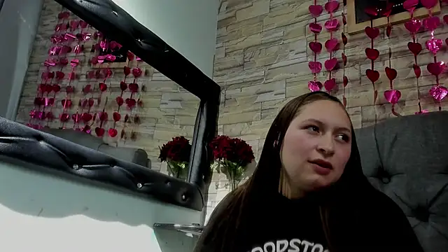 Snapshot of dakotaa_blonde chatting on April 2026 03:06:01 PM dakotaa blonde online show from April 2026 03:06:01 PM