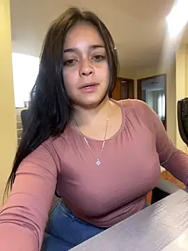 Selene  Ferrer online show from July 2026 02:21:01 PM