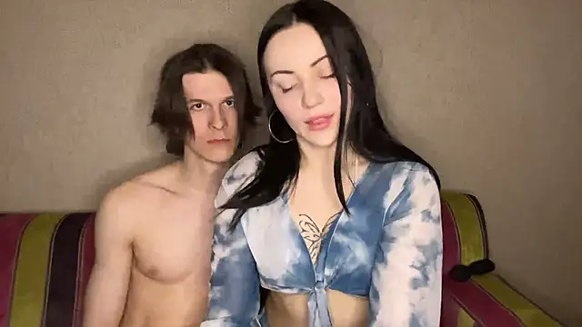 Snapshot of YourHottestCouple chatting on April 2026 07:43:01 PM YourHottestCouple online show from April 2026 07:43:01 PM