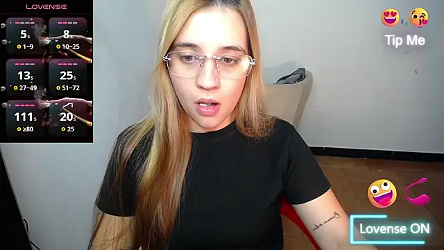 Snapshot of Ambar_lynn01 chatting on June 2026 08:13:02 PM Ambar lynn01 online show from June 2026 08:13:02 PM