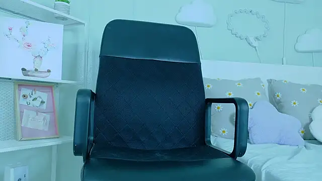  SamyTaylor  online show from April 2026 12:30:02 PM