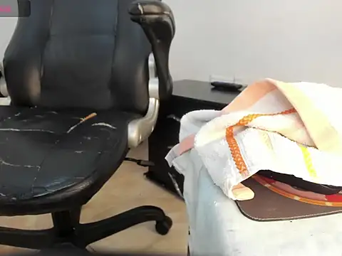 Victoria Jim online show from April 2026 07:07:02 PM