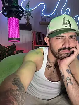 Snapshot of NickyThix chatting on April 2026 04:07:02 AM NickyThix online show from April 2026 04:07:02 AM