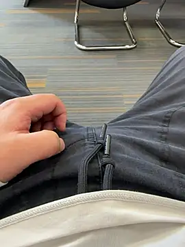 Snapshot of Justin-JYZ chatting on April 2026 05:02:02 AM Justin-JYZ online show from April 2026 05:02:02 AM