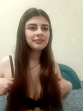 Snapshot of Eveline5038 chatting on May 2026 06:07:02 PM Eveline5038 online show from May 2026 06:07:02 PM
