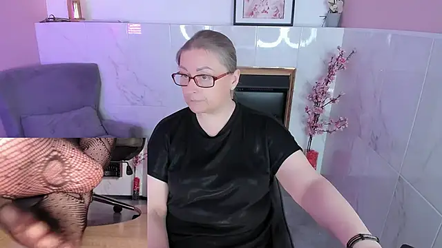 Alexandra Kind online show from June 2026 08:51:02 PM