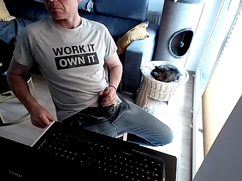 KoneserZmyslow online show from June 2026 12:25:02 PM