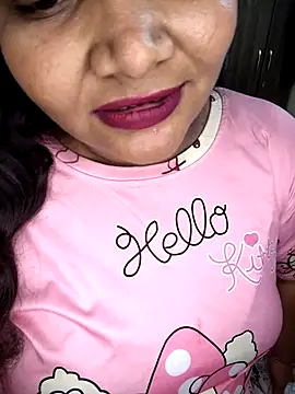 Snapshot of Lusi_G chatting on April 2026 08:15:02 PM Lusi G online show from April 2026 08:15:02 PM