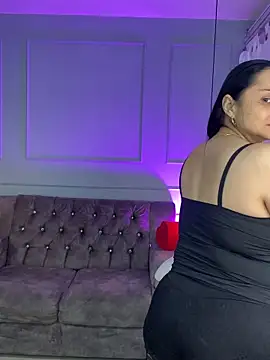 Snapshot of Catalinaa_luz chatting on April 2026 12:12:01 PM Catalinaa luz online show from April 2026 12:12:01 PM