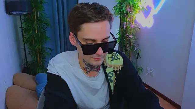 Snapshot of dri11fi11 chatting on April 2026 10:10:02 PM dri11fi11 online show from April 2026 10:10:02 PM