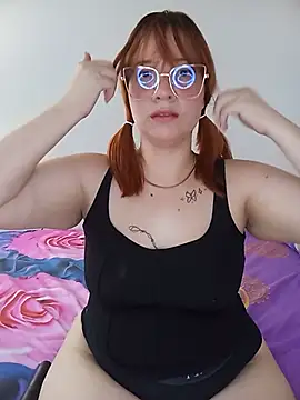 Snapshot of Curves_Nina chatting on July 2026 04:00:01 PM Curves Nina online show from July 2026 04:00:01 PM