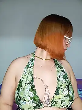 Snapshot of Curves_Nina chatting on July 2026 01:10:02 AM Curves Nina online show from July 2026 01:10:02 AM