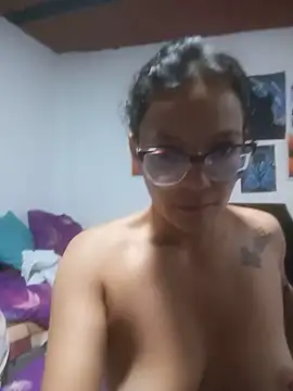 LunaArias online show from June 2026 04:42:01 PM