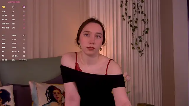 Suzaneey online show from April 2026 06:25:01 PM